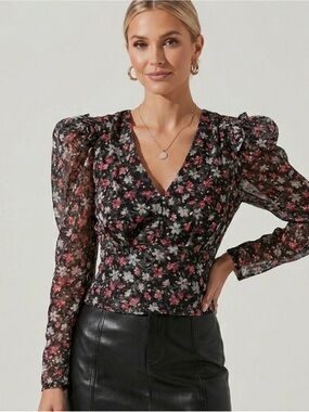 ASTR the Label Beverly Top